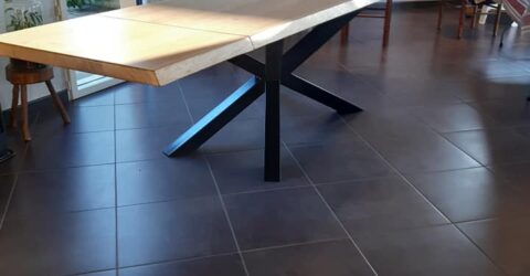 Tables métalliques sur mesure